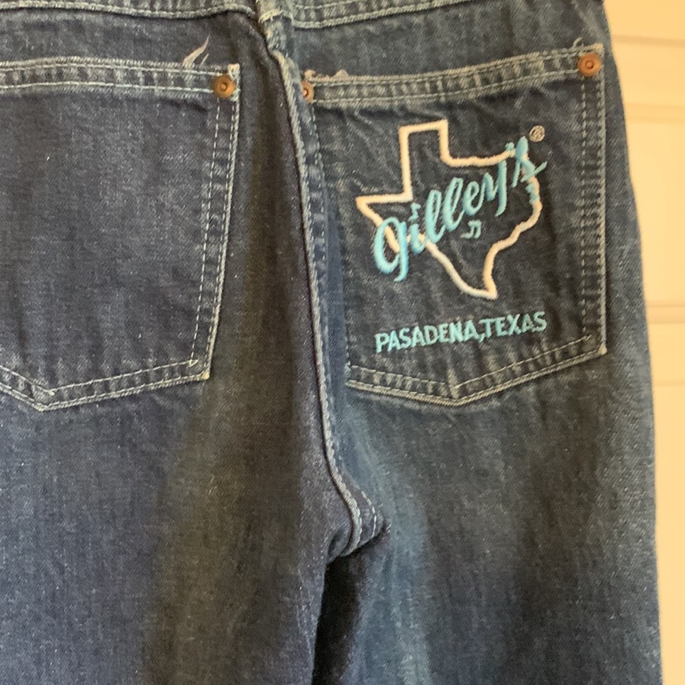 Gilley’s Pasadena,TX straight leg vintage jeans 🎵